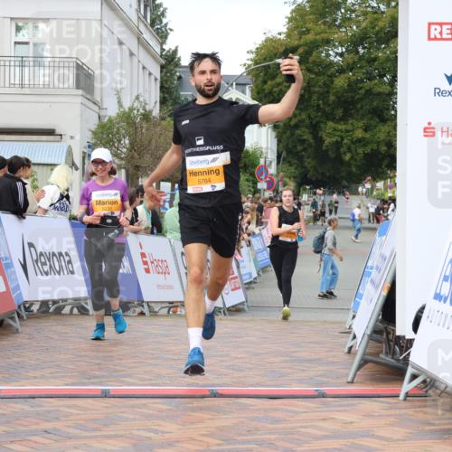 31.08.2025 - 21. Blankeneser Heldenlauf Strokosch-Dieckow http://msf.ph/oto/8703850 31.08.2025 12:59:59 Ziel 5764, 5256, 5142, 5233 meine-sportfotos.de