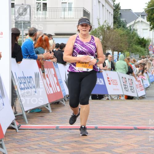 31.08.2025 - 21. Blankeneser Heldenlauf Strokosch-Dieckow http://msf.ph/oto/8703876 31.08.2025 12:59:47 Ziel 5127, 5601 meine-sportfotos.de