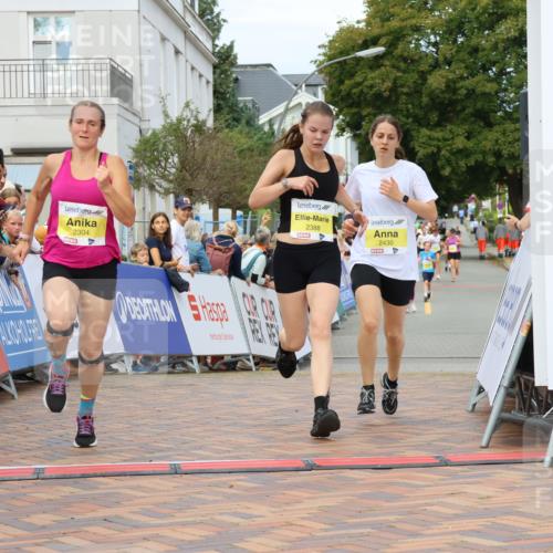 31.08.2025 - 21. Blankeneser Heldenlauf Strokosch-Dieckow http://msf.ph/oto/8704037 31.08.2025 10:33:14 Ziel 2304, 2433, 2388, 2430 meine-sportfotos.de