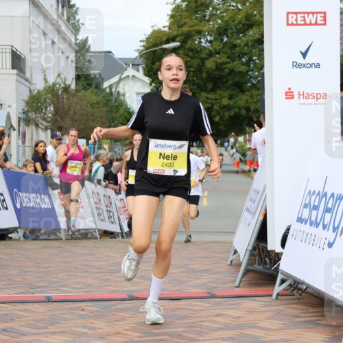 31.08.2025 - 21. Blankeneser Heldenlauf Strokosch-Dieckow http://msf.ph/oto/8704039 31.08.2025 10:33:12 Ziel 2304, 2433, 2388, 2430, 2658 meine-sportfotos.de