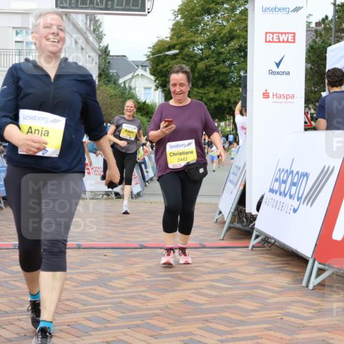 31.08.2025 - 21. Blankeneser Heldenlauf Strokosch-Dieckow http://msf.ph/oto/8704171 31.08.2025 10:31:41 Ziel 2190, 2092, 2079, 2340, 2155, 2443 meine-sportfotos.de