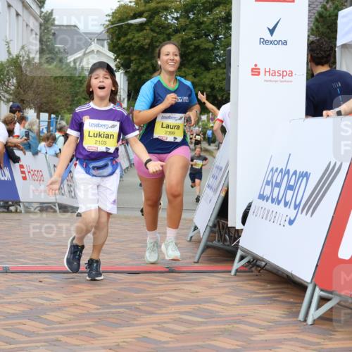 31.08.2025 - 21. Blankeneser Heldenlauf Strokosch-Dieckow http://msf.ph/oto/8704214 31.08.2025 10:31:17 Ziel 2437, 2324, 2551, 2121, 2307, 2649, 2647, 2399, 2103 meine-sportfotos.de