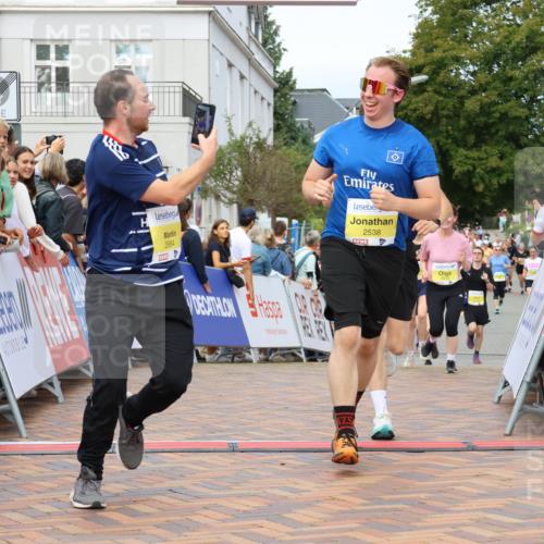 31.08.2025 - 21. Blankeneser Heldenlauf Strokosch-Dieckow http://msf.ph/oto/8704409 31.08.2025 10:29:32 Ziel 2614, 2615, 2684, 2538, 2558, 2277 meine-sportfotos.de