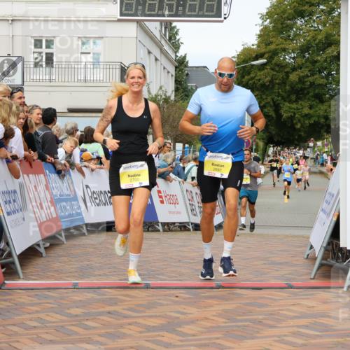 31.08.2025 - 21. Blankeneser Heldenlauf Strokosch-Dieckow http://msf.ph/oto/8704484 31.08.2025 10:28:43 Ziel 2346, 2697, 2700, 2351, 2687 meine-sportfotos.de