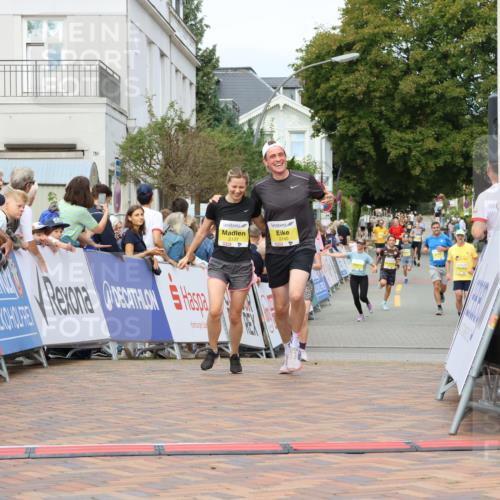 31.08.2025 - 21. Blankeneser Heldenlauf Strokosch-Dieckow http://msf.ph/oto/8704559 31.08.2025 10:28:13 Ziel 2348, 2140, 2133, 2261 meine-sportfotos.de