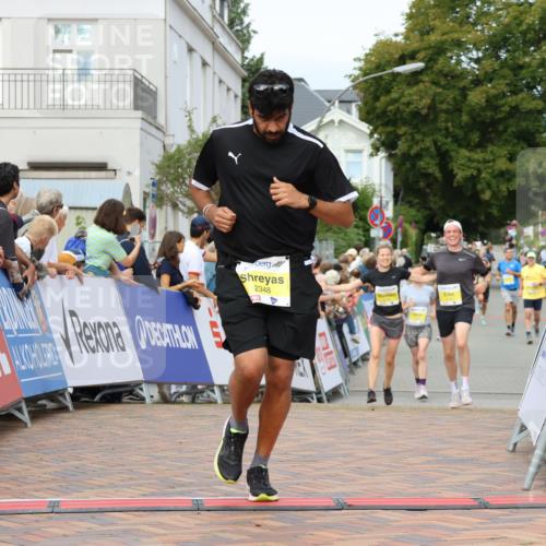 31.08.2025 - 21. Blankeneser Heldenlauf Strokosch-Dieckow http://msf.ph/oto/8704566 31.08.2025 10:28:11 Ziel 2348, 2067, 2140, 2133, 2261 meine-sportfotos.de