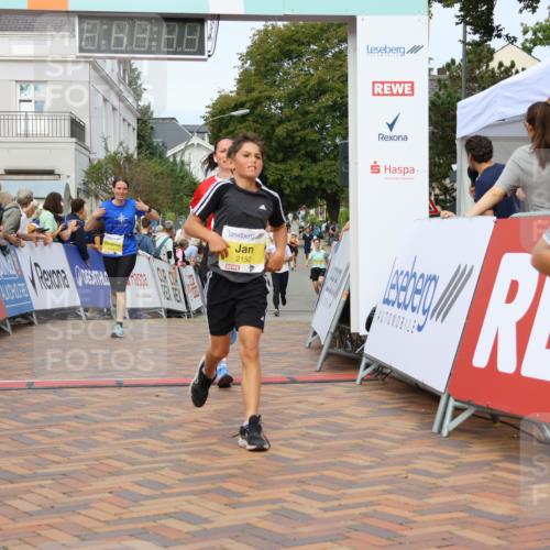 31.08.2025 - 21. Blankeneser Heldenlauf Strokosch-Dieckow http://msf.ph/oto/8704662 31.08.2025 10:27:11 Ziel 1101, 2150, 2205, 2521, 2517, 2413 meine-sportfotos.de