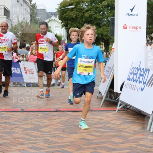 31.08.2025 - 21. Blankeneser Heldenlauf Strokosch-Dieckow http://msf.ph/oto/8704834 31.08.2025 10:25:26 Ziel 2541, 2636, 2363, 2367, 2505, 2504 meine-sportfotos.de