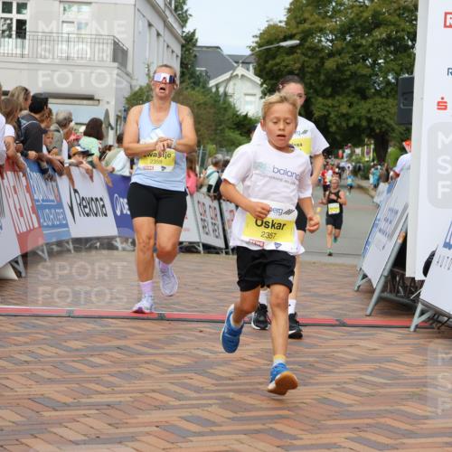 31.08.2025 - 21. Blankeneser Heldenlauf Strokosch-Dieckow http://msf.ph/oto/8704867 31.08.2025 10:25:10 Ziel 2641, 2357, 2183, 2717, 2285, 2286, 2331, 2053, 2359, 2661 meine-sportfotos.de