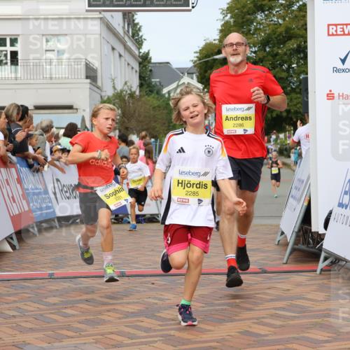 31.08.2025 - 21. Blankeneser Heldenlauf Strokosch-Dieckow http://msf.ph/oto/8704876 31.08.2025 10:25:07 Ziel 2357, 2183, 2717, 2285, 2286, 2331, 2359, 2661 meine-sportfotos.de