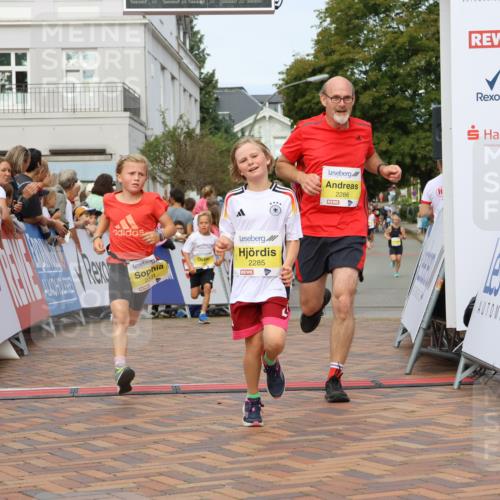 31.08.2025 - 21. Blankeneser Heldenlauf Strokosch-Dieckow http://msf.ph/oto/8704880 31.08.2025 10:25:07 Ziel 2357, 2183, 2717, 2285, 2286, 2331, 2359, 2661 meine-sportfotos.de