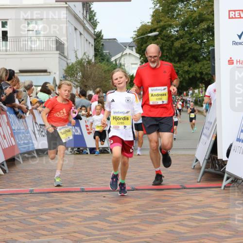 31.08.2025 - 21. Blankeneser Heldenlauf Strokosch-Dieckow http://msf.ph/oto/8704884 31.08.2025 10:25:07 Ziel 2357, 2183, 2717, 2285, 2286, 2331, 2359, 2661 meine-sportfotos.de