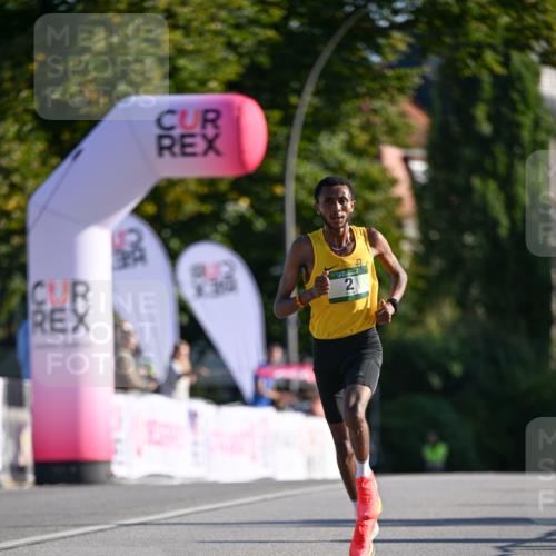 07.09.2025 - BARMER Alsterlauf Dr. Thomas Lammeyer http://msf.ph/oto/8704916 07.09.2025 09:16:52 Laufen  meine-sportfotos.de