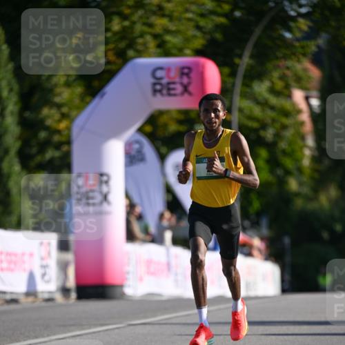 07.09.2025 - BARMER Alsterlauf Dr. Thomas Lammeyer http://msf.ph/oto/8704919 07.09.2025 09:16:53 Laufen  meine-sportfotos.de