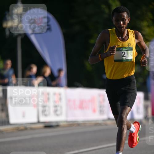 07.09.2025 - BARMER Alsterlauf Dr. Thomas Lammeyer http://msf.ph/oto/8704927 07.09.2025 09:16:54 Laufen 36, 2 meine-sportfotos.de