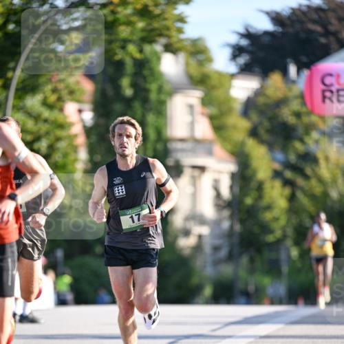 07.09.2025 - BARMER Alsterlauf Dr. Thomas Lammeyer http://msf.ph/oto/8705082 07.09.2025 09:18:52 Laufen 17 meine-sportfotos.de