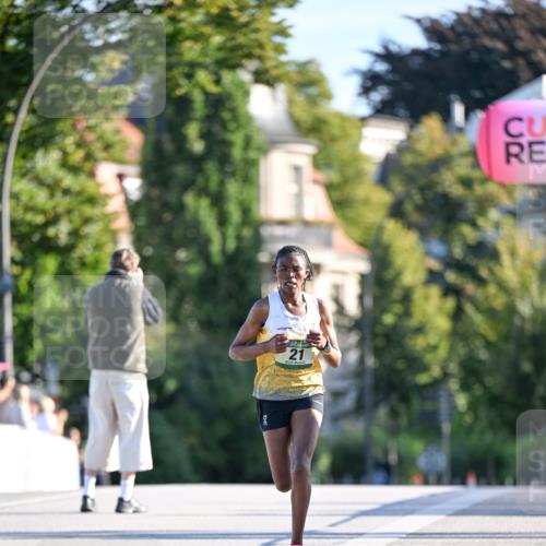 07.09.2025 - BARMER Alsterlauf Dr. Thomas Lammeyer http://msf.ph/oto/8705102 07.09.2025 09:18:58 Laufen 21 meine-sportfotos.de