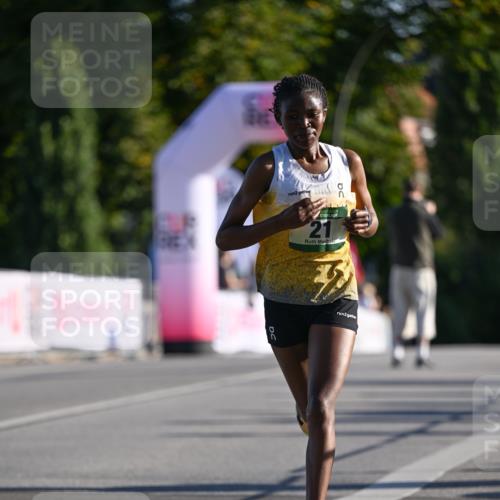 07.09.2025 - BARMER Alsterlauf Dr. Thomas Lammeyer http://msf.ph/oto/8705119 07.09.2025 09:19:00 Laufen 2, 0, 21, 2 meine-sportfotos.de