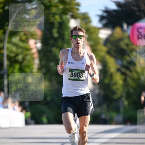 07.09.2025 - BARMER Alsterlauf Dr. Thomas Lammeyer http://msf.ph/oto/8705192 07.09.2025 09:19:29 Laufen 10136, 3083, 2252 meine-sportfotos.de