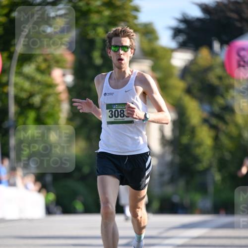 07.09.2025 - BARMER Alsterlauf Dr. Thomas Lammeyer http://msf.ph/oto/8705193 07.09.2025 09:19:29 Laufen 3085 meine-sportfotos.de