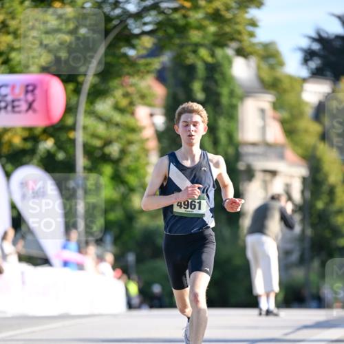 07.09.2025 - BARMER Alsterlauf Dr. Thomas Lammeyer http://msf.ph/oto/8705206 07.09.2025 09:19:35 Laufen 4961 meine-sportfotos.de