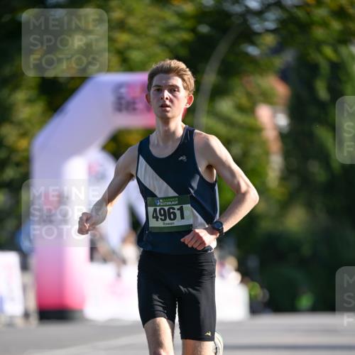 07.09.2025 - BARMER Alsterlauf Dr. Thomas Lammeyer http://msf.ph/oto/8705214 07.09.2025 09:19:36 Laufen 1636, 4961 meine-sportfotos.de