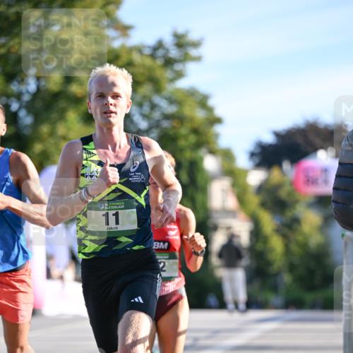 07.09.2025 - BARMER Alsterlauf Dr. Thomas Lammeyer http://msf.ph/oto/8705240 07.09.2025 09:19:41 Laufen 36, 11 meine-sportfotos.de