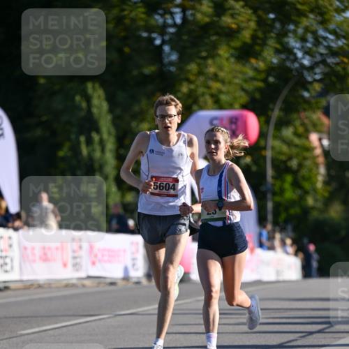 07.09.2025 - BARMER Alsterlauf Dr. Thomas Lammeyer http://msf.ph/oto/8705292 07.09.2025 09:20:08 Laufen 5604, 254, 2519 meine-sportfotos.de