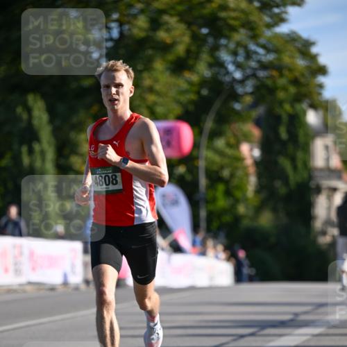 07.09.2025 - BARMER Alsterlauf Dr. Thomas Lammeyer http://msf.ph/oto/8705307 07.09.2025 09:20:10 Laufen 4808 meine-sportfotos.de