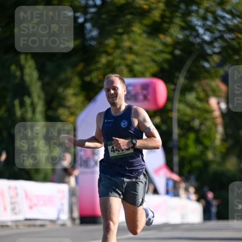 07.09.2025 - BARMER Alsterlauf Dr. Thomas Lammeyer http://msf.ph/oto/8705348 07.09.2025 09:20:26 Laufen 2519, 4 meine-sportfotos.de