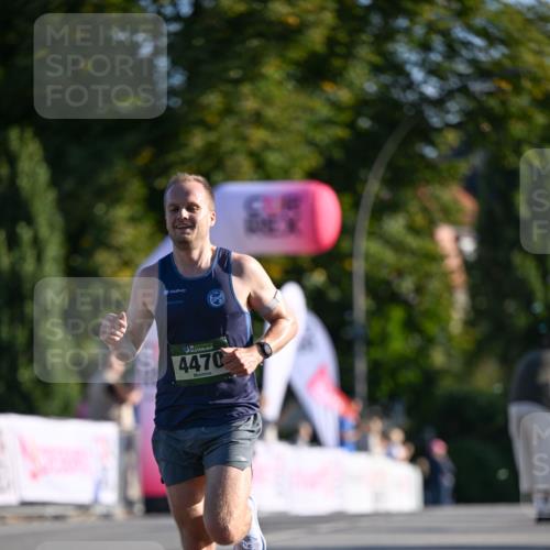 07.09.2025 - BARMER Alsterlauf Dr. Thomas Lammeyer http://msf.ph/oto/8705349 07.09.2025 09:20:26 Laufen 4470 meine-sportfotos.de
