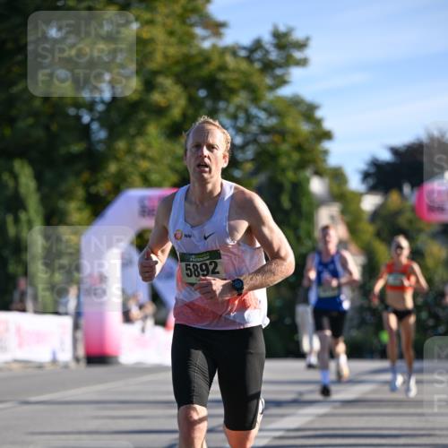 07.09.2025 - BARMER Alsterlauf Dr. Thomas Lammeyer http://msf.ph/oto/8705426 07.09.2025 09:20:41 Laufen 5892 meine-sportfotos.de