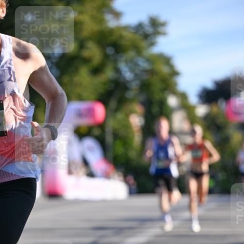 07.09.2025 - BARMER Alsterlauf Dr. Thomas Lammeyer http://msf.ph/oto/8705432 07.09.2025 09:20:42 Laufen  meine-sportfotos.de