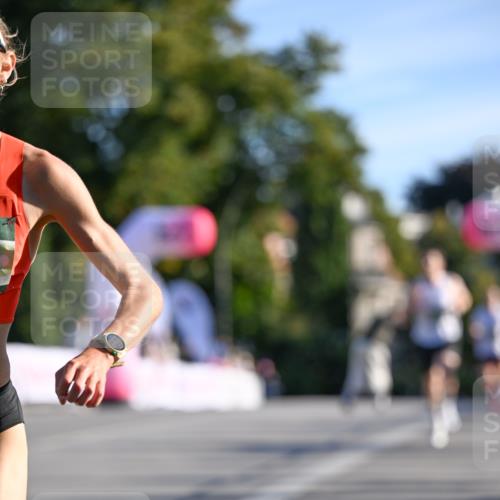 07.09.2025 - BARMER Alsterlauf Dr. Thomas Lammeyer http://msf.ph/oto/8705450 07.09.2025 09:20:45 Laufen  meine-sportfotos.de