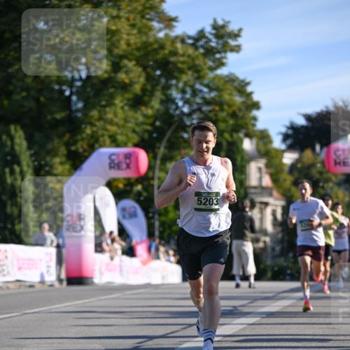 07.09.2025 - BARMER Alsterlauf Dr. Thomas Lammeyer http://msf.ph/oto/8705460 07.09.2025 09:20:47 Laufen 5203 meine-sportfotos.de