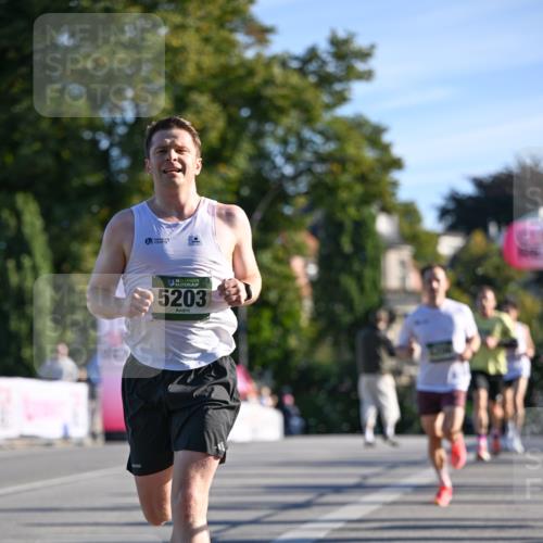 07.09.2025 - BARMER Alsterlauf Dr. Thomas Lammeyer http://msf.ph/oto/8705466 07.09.2025 09:20:48 Laufen 136, 5203 meine-sportfotos.de