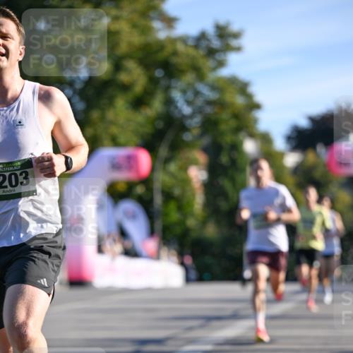 07.09.2025 - BARMER Alsterlauf Dr. Thomas Lammeyer http://msf.ph/oto/8705470 07.09.2025 09:20:48 Laufen 36, 203 meine-sportfotos.de