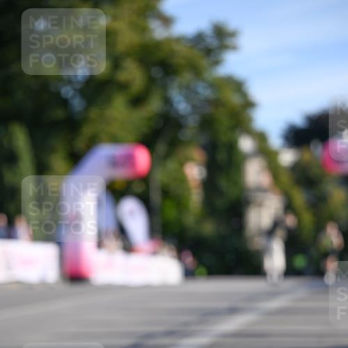 07.09.2025 - BARMER Alsterlauf Dr. Thomas Lammeyer http://msf.ph/oto/8705500 07.09.2025 09:20:53 Laufen  meine-sportfotos.de