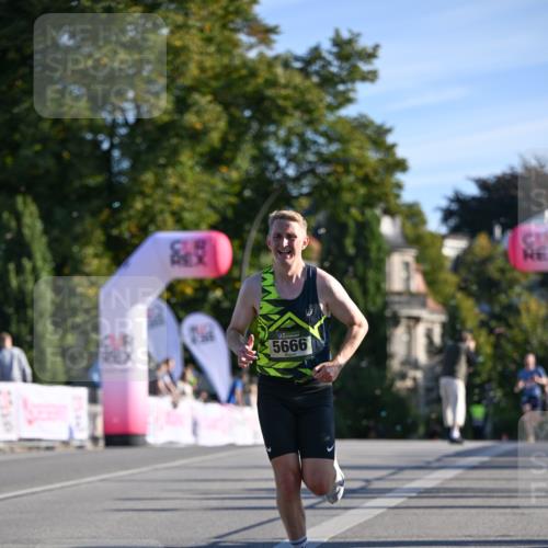 07.09.2025 - BARMER Alsterlauf Dr. Thomas Lammeyer http://msf.ph/oto/8705534 07.09.2025 09:21:02 Laufen 5666 meine-sportfotos.de