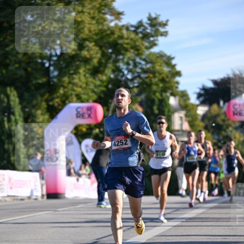07.09.2025 - BARMER Alsterlauf Dr. Thomas Lammeyer http://msf.ph/oto/8705552 07.09.2025 09:21:10 Laufen 4252 meine-sportfotos.de