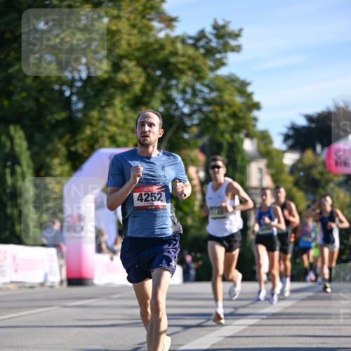 07.09.2025 - BARMER Alsterlauf Dr. Thomas Lammeyer http://msf.ph/oto/8705554 07.09.2025 09:21:11 Laufen 4252, 33 meine-sportfotos.de