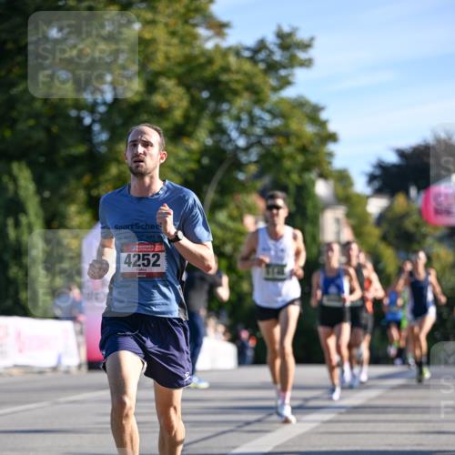 07.09.2025 - BARMER Alsterlauf Dr. Thomas Lammeyer http://msf.ph/oto/8705556 07.09.2025 09:21:11 Laufen 35, 4252 meine-sportfotos.de