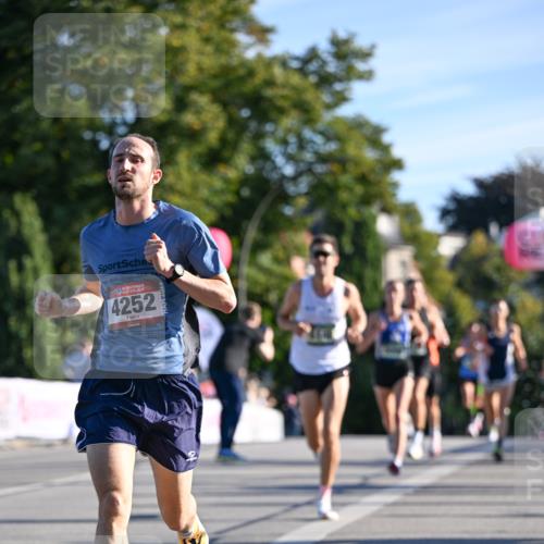 07.09.2025 - BARMER Alsterlauf Dr. Thomas Lammeyer http://msf.ph/oto/8705557 07.09.2025 09:21:11 Laufen 4252 meine-sportfotos.de
