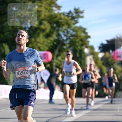 07.09.2025 - BARMER Alsterlauf Dr. Thomas Lammeyer http://msf.ph/oto/8705558 07.09.2025 09:21:11 Laufen 36, 4252 meine-sportfotos.de