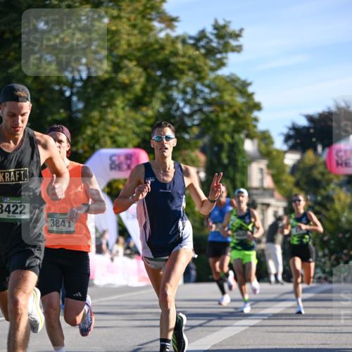 07.09.2025 - BARMER Alsterlauf Dr. Thomas Lammeyer http://msf.ph/oto/8705581 07.09.2025 09:21:15 Laufen 3422, 3841 meine-sportfotos.de
