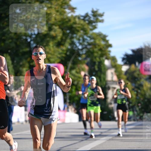 07.09.2025 - BARMER Alsterlauf Dr. Thomas Lammeyer http://msf.ph/oto/8705585 07.09.2025 09:21:15 Laufen  meine-sportfotos.de