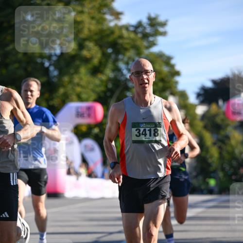07.09.2025 - BARMER Alsterlauf Dr. Thomas Lammeyer http://msf.ph/oto/8705694 07.09.2025 09:21:36 Laufen 136, 3418 meine-sportfotos.de