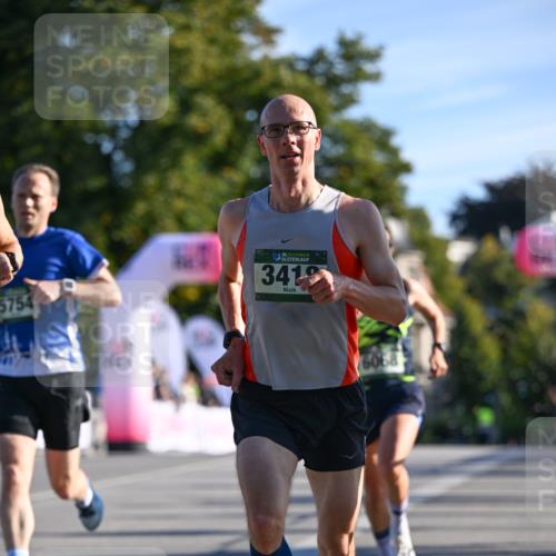 07.09.2025 - BARMER Alsterlauf Dr. Thomas Lammeyer http://msf.ph/oto/8705695 07.09.2025 09:21:37 Laufen 5754, 36, 3418, 6068 meine-sportfotos.de