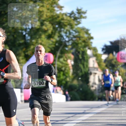 07.09.2025 - BARMER Alsterlauf Dr. Thomas Lammeyer http://msf.ph/oto/8705725 07.09.2025 09:21:45 Laufen 5700 meine-sportfotos.de