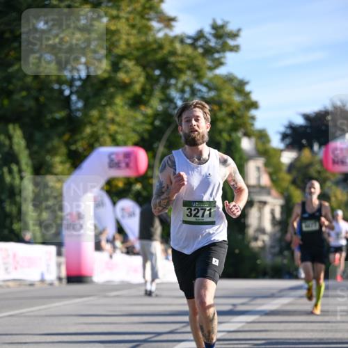 07.09.2025 - BARMER Alsterlauf Dr. Thomas Lammeyer http://msf.ph/oto/8705774 07.09.2025 09:21:54 Laufen 3271 meine-sportfotos.de